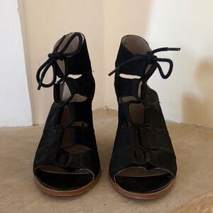 Hinge black suede shoes with wood block heel